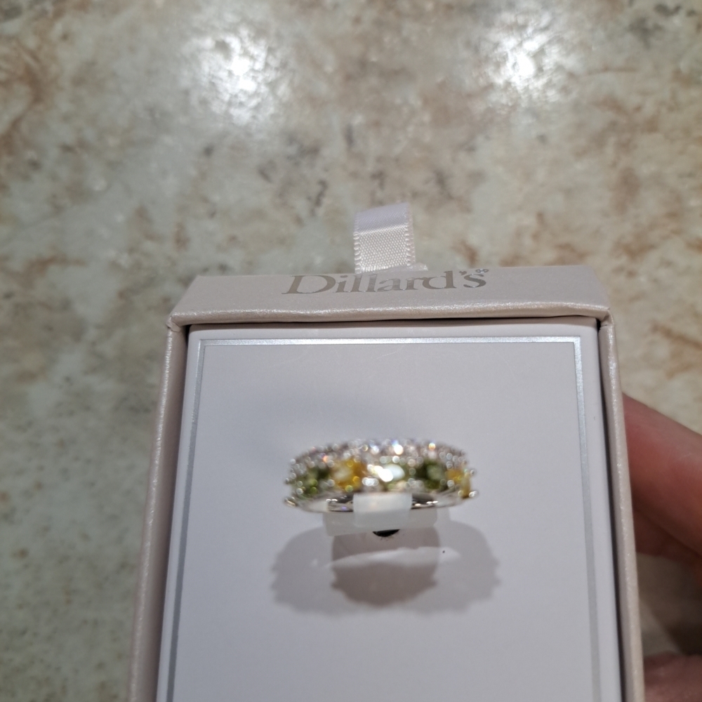 NEW Dillard's Custom Jewelry Ring Sz 6 Greens Yellow Stones - Picture 2 of 4